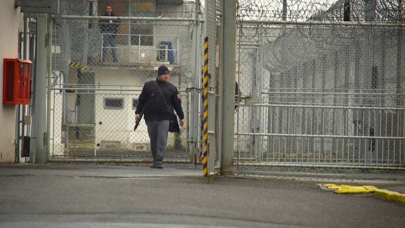 Poplach v plzeňské věznici. Útěk ve stylu Kajínka překazili dozorci, trestanec šel na samotku