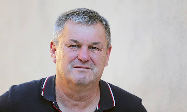 Bavme se se Západem, ale i Východem. Rusko je velmoc, říká lídr Stačilo!