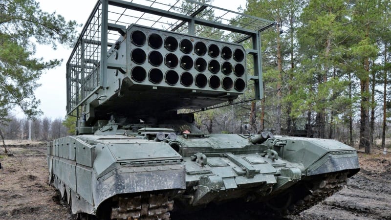 Zbraně teroru v ohni. Ukrajinské drony zlikvidovaly raketomety za 300 milionů, odhaluje video