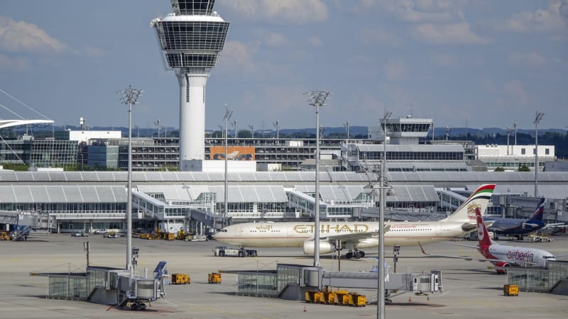 Německo v pohotovosti: Mnichovské letiště ochromily další drony, desítky spojů byly zrušeny