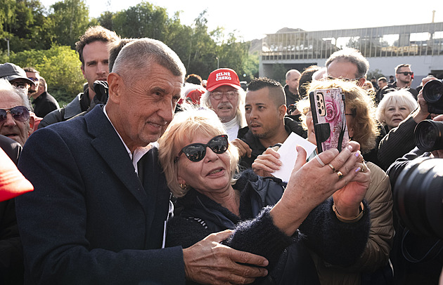 Napětí ve štábu ANO na Chodově. Lídři doufají ve výsledek nad 30 procent