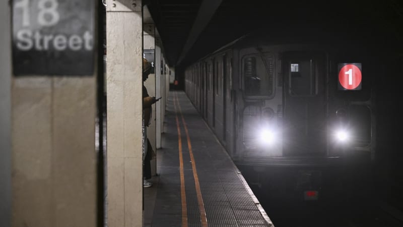 Tragédie v New Yorku: Dvě mladé dívky zemřely při „surfování“ na vagonech metra