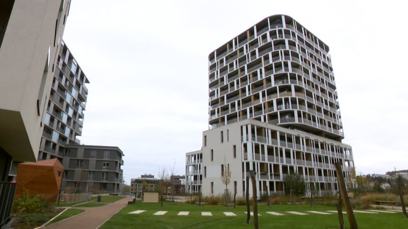 Hypoteční trh v Česku roste, lidé si půjčují nejvíc za poslední roky. Zlevnění se nečeká