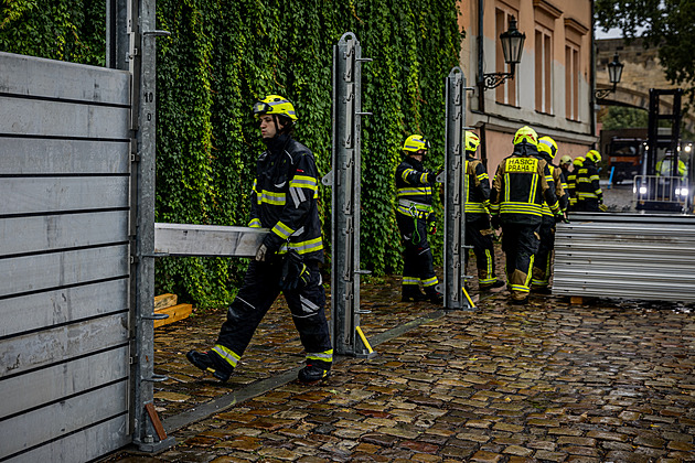 Z Rašínova nábřeží zmizí pytle s pískem, nahradí je protipovodňové zábrany
