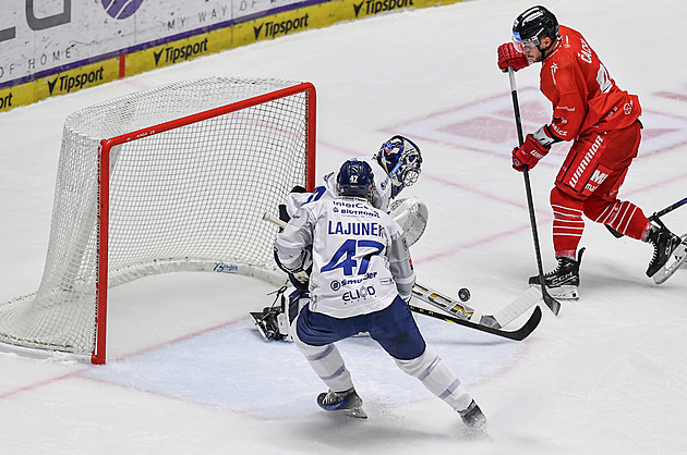 Před příchodem do Plzně napsal Jeřábkovi. Teď se Lajunen těší na souboj s bráchou
