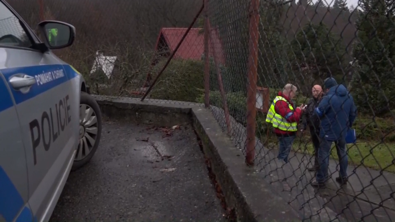 Místo hrůzy, kde drželi chlapce ze Zlínska: Chata ve Žlutavě nepatří obyvatelům obce