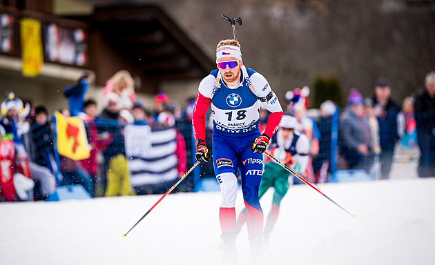 Biatlon ONLINE: Ve stíhačce zápolí čtyři Češi. Hornig začal bezchybně