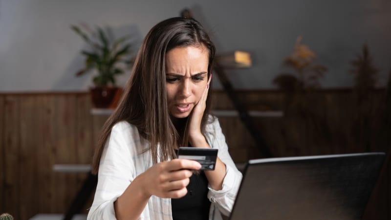 Tisíce korun za automatické prodloužení členství? Podezřelé praktiky vyšetřuje ČOI