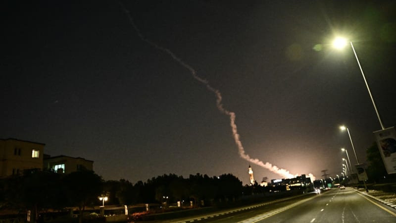 Děsíme se každé minuty. Čech z Dubaje popsal zásah ikonického hotelu i obavy z další noci