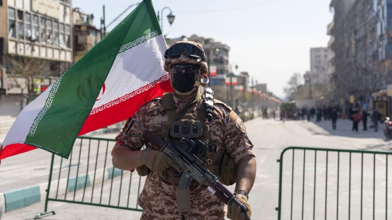 Studená sprcha pro Trumpa: Ani dlouhá válka režim v Íránu nesesadí, odhaluje tajná zpráva