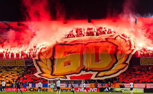 NEJ Z LIGY: Hlavičkující Sparta i Chorého blackout. A Dukla se přiblížila Baníku