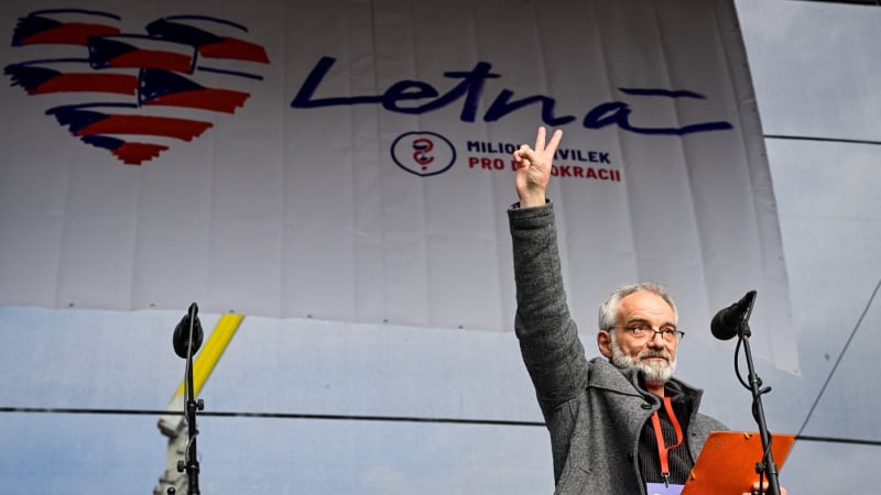 Herec Ivan Trojan zkritizoval ODS. Tříští hlasy opozice, vzkázal na demonstraci