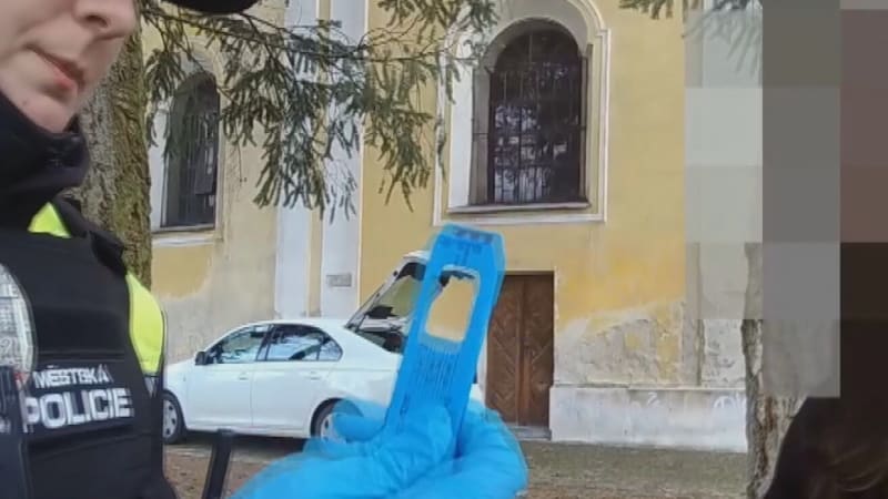 Nezletilou dívku po HHC zkroutila děsivá křeč, ukazují záběry. Kamarádka myslela, že zemřela