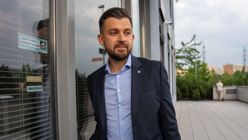 Praha spala osm let, říká lídr ANO Hušbauer. ODS má za přívěsek Pirátů, koalici ale nevyloučil