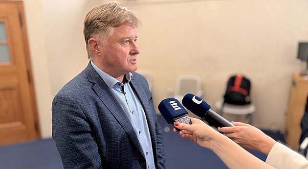 Výsledky voleb: Do Senátu z Hradecka míří ženy, na Trutnovsku výrazně vede Sobotka