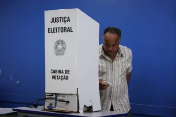 Brazilci vybírají prezidenta, vyzyvatelem Luly je Bolsonaro